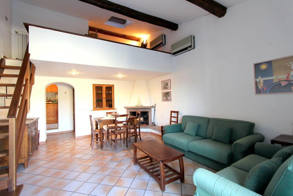 Appartamento Casa Ilaria Porto Santo Stefano  Esterno foto